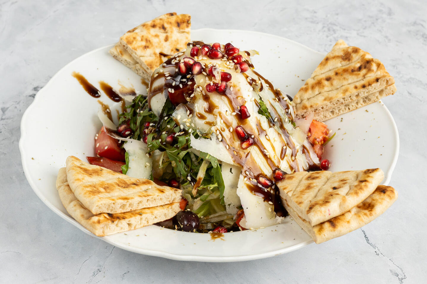 rukkola-salata-budapest.jpg Rukkola saláta görög sajttal Budapesten a Heurekában